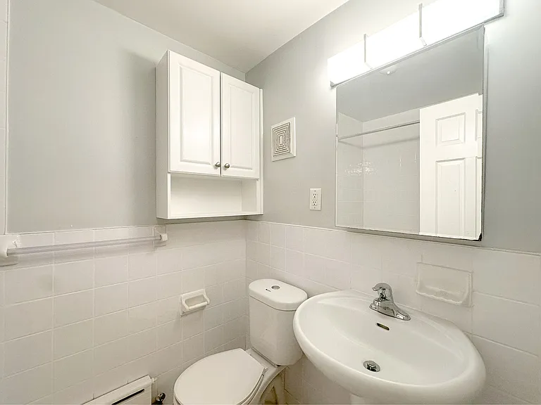 3 Du Maurier Blvd #5-221 — Photo 4