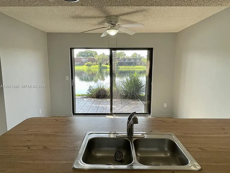 11894 SW 12th Pl #11894 — Photo 13
