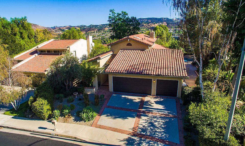 1st image of 4723 Barcelona Ct
