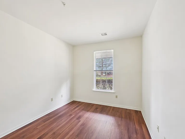 Spring Creek Apartments — Photo 32