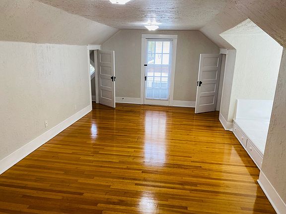 5th image of 2904 SE 62nd Ave #2906