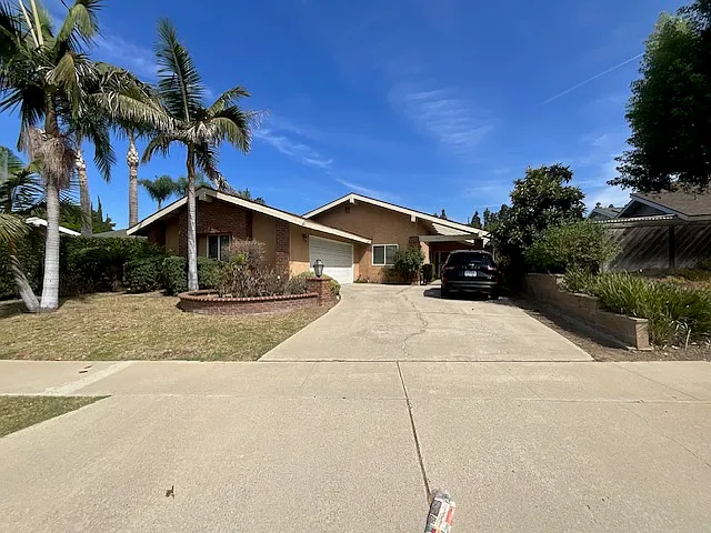 749 Cienaga Dr