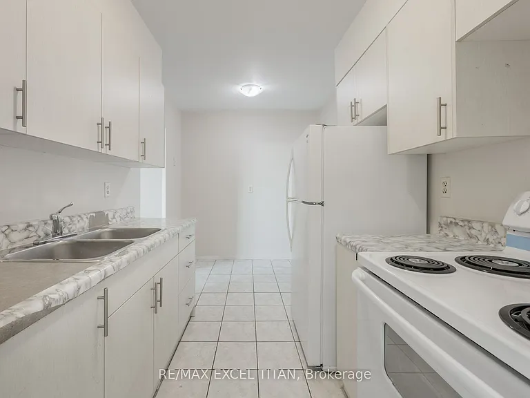 1385 Midland Ave #611 — Photo 11