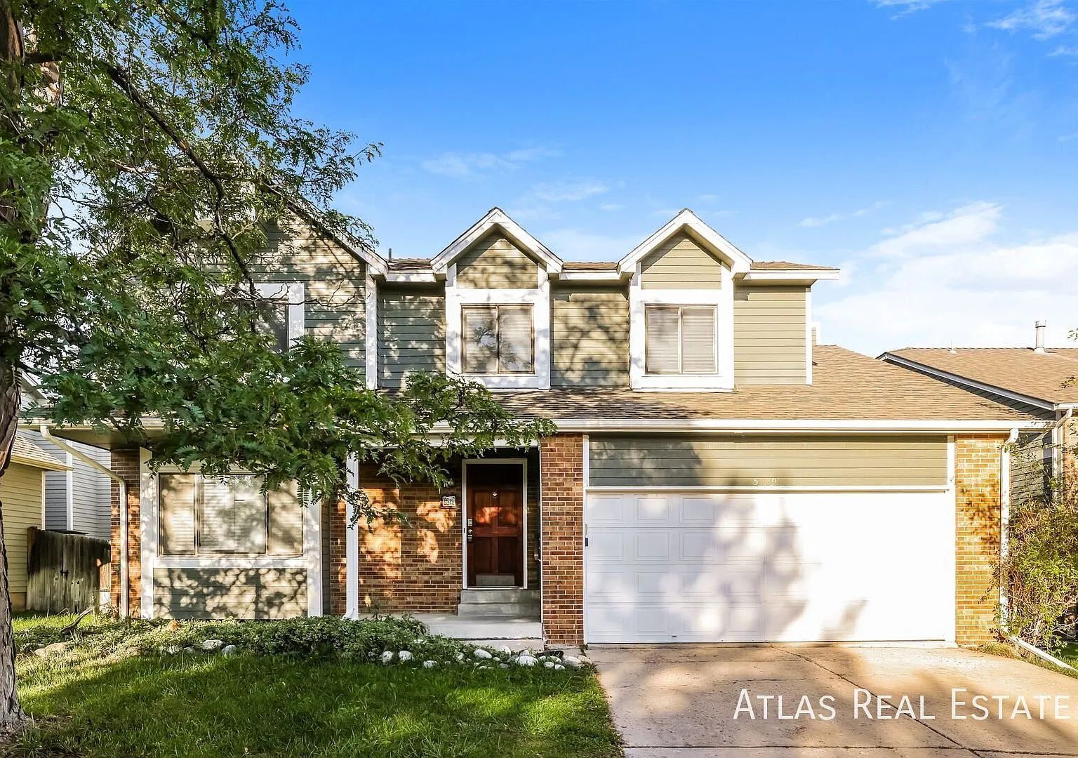 2 Weeks Free Rent & Free 55" Tv If Moved In By 10/15! Spacious 3bd/3ba House With Fenced Yard & C... — Photo 2