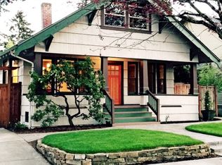 7044 NE Irving St, Portland, OR 97213