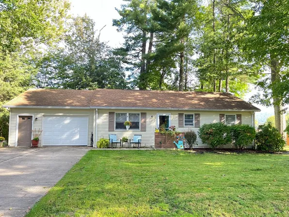 7 Ryon Cir, Lawrenceville, PA 16929