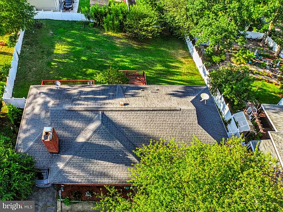 4th image of 1906 Forest Dale Dr