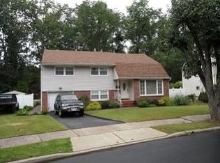 330 Birch Dr, Roselle, NJ 07203