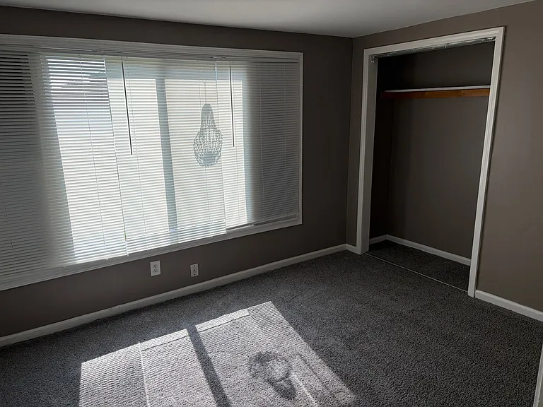 10717 E Truman Rd — Photo 6