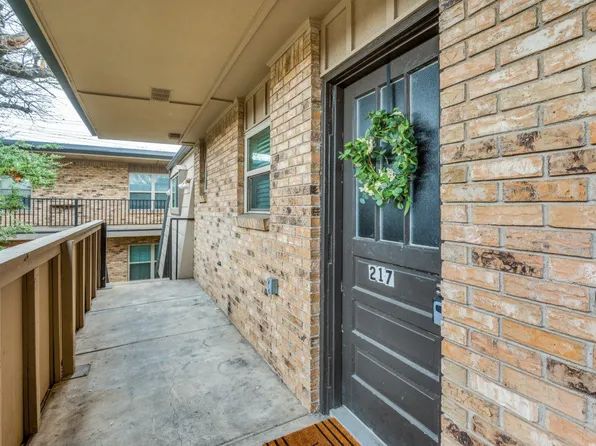 7935 Royal Ln APT 217, Dallas, TX 75230