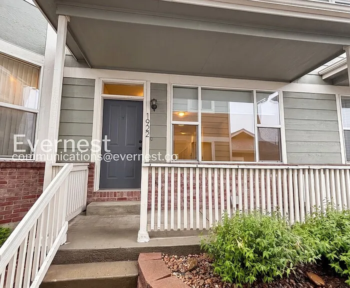 1922 Depew St — Photo 1