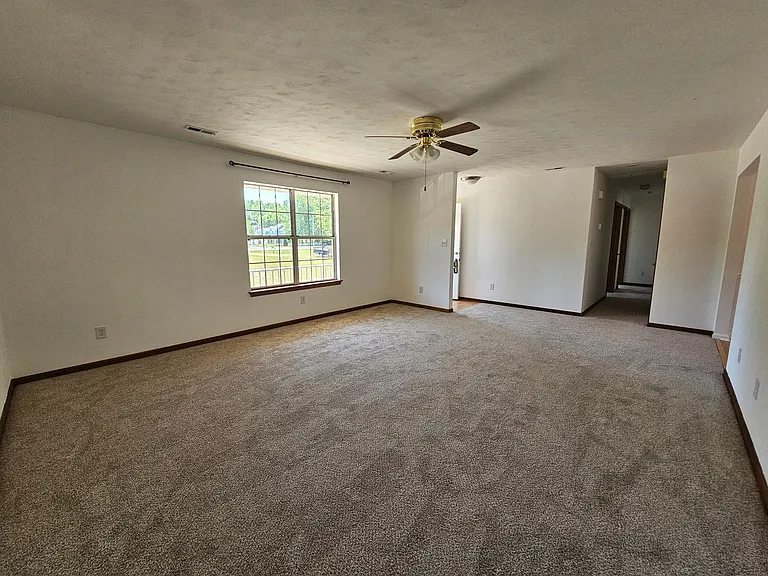 2164 Shipyard Rd — Photo 5