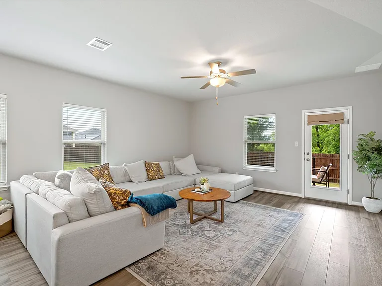 17117 Orinda Ln — Photo 10