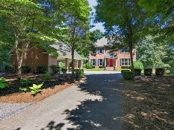 3rd image of 6035 Kempsford Ct