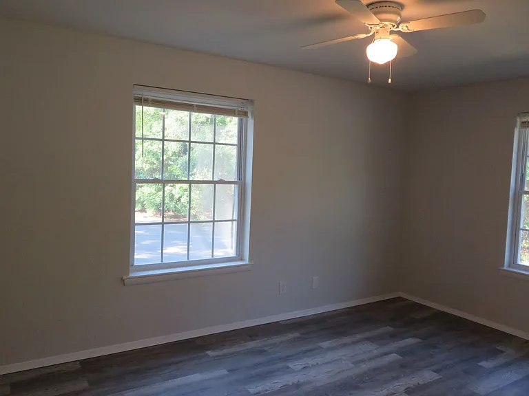 1100 Lakeview Ave — Photo 13