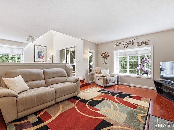 5th image of 18 Copley Road #18