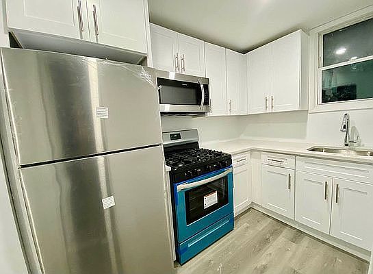 1st image of 1821 Trafalgar Pl #3H