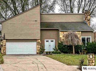 518 S 150th Cir, Omaha, NE 68154