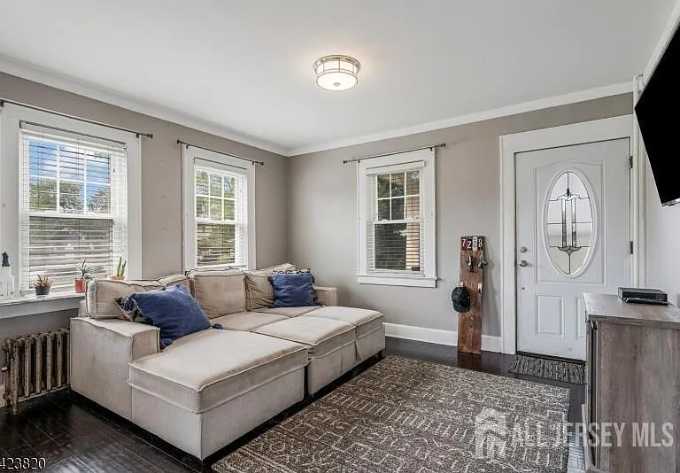 110 Parker St — Photo 8