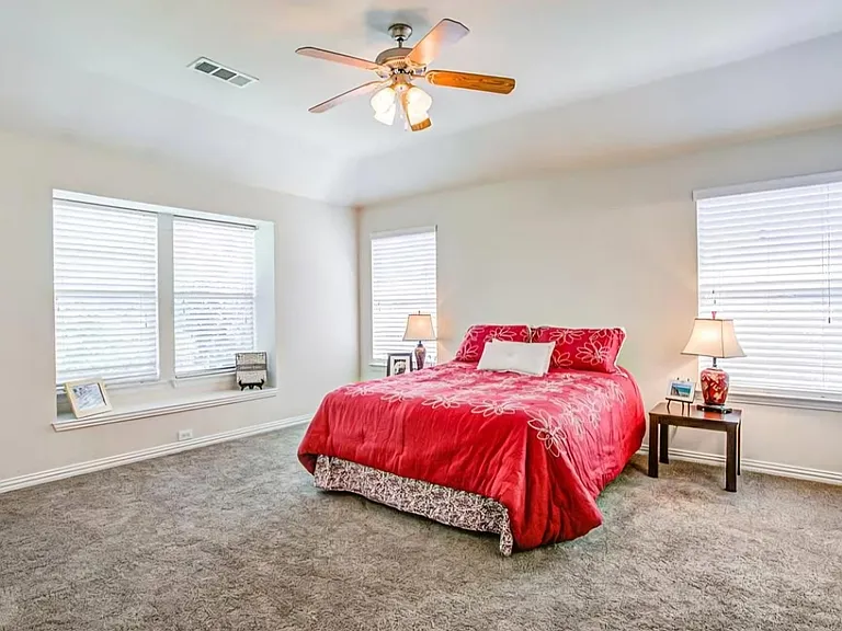 1208 Shamrock Dr — Photo 15
