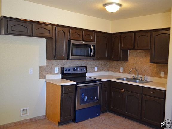 5th image of 1104 N Los Portales Ave