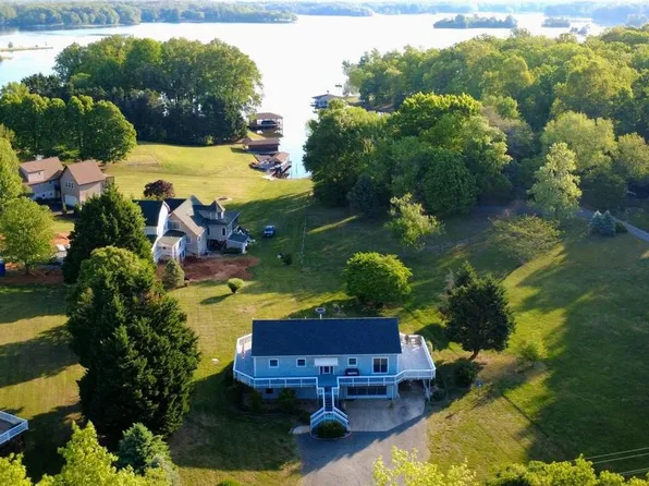 191 Burruss Mill Rd, Bumpass, VA 23024