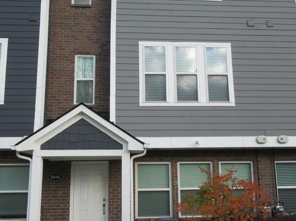 5919 Stella Dr, Troy, MI 48085