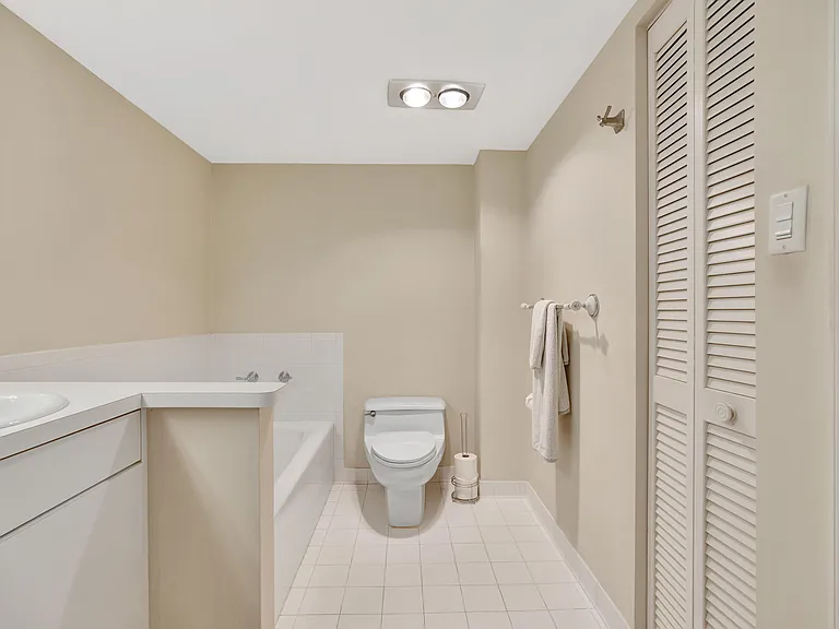 5380 N Ocean Dr #11A — Photo 19