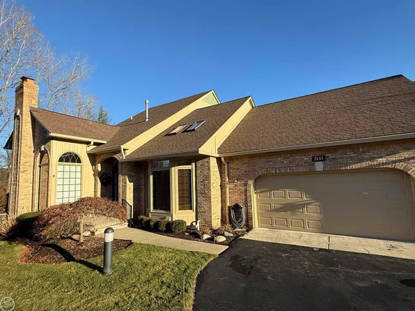 2135 Clearwood Ct, Shelby Township, MI 48316