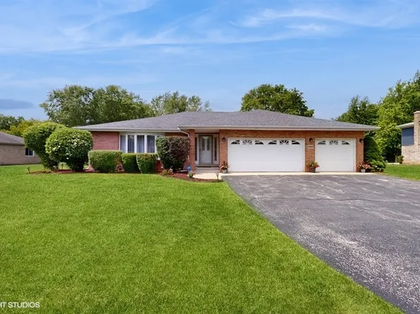 24544 S Wildwood Trl, Crete, IL 60417