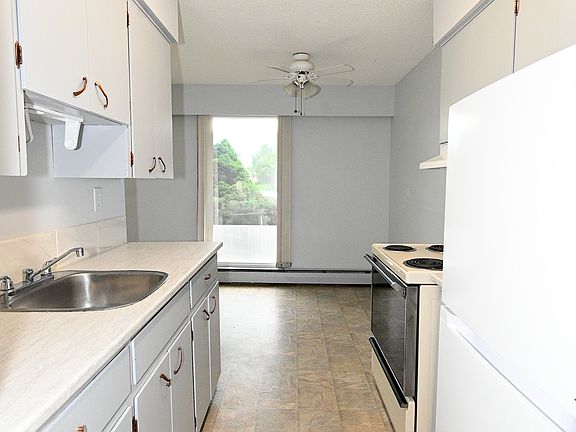 3rd image of 879 Johnson St Unit 101