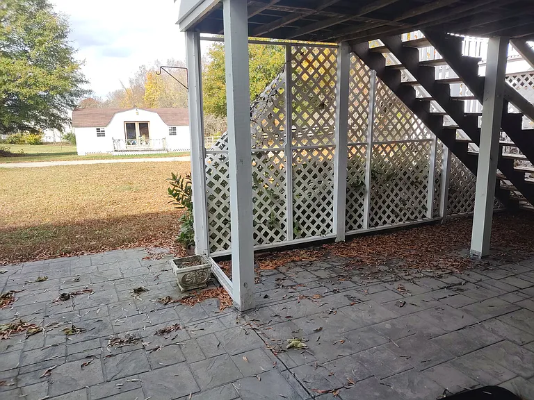555 Barnes Rd #B — Photo 33