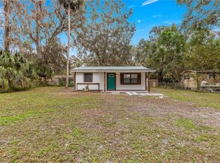 2677 County Road 422, Lake Panasoffkee, FL 33538