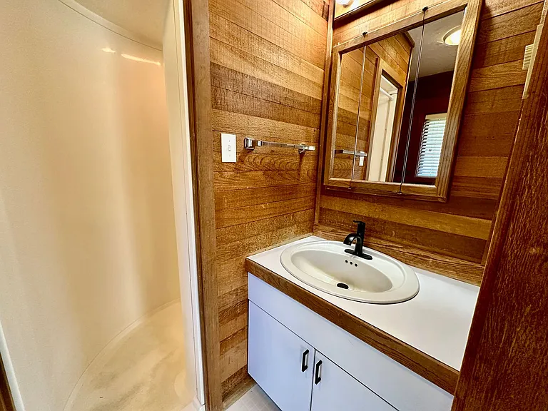 1204 N Brooklane St — Photo 28