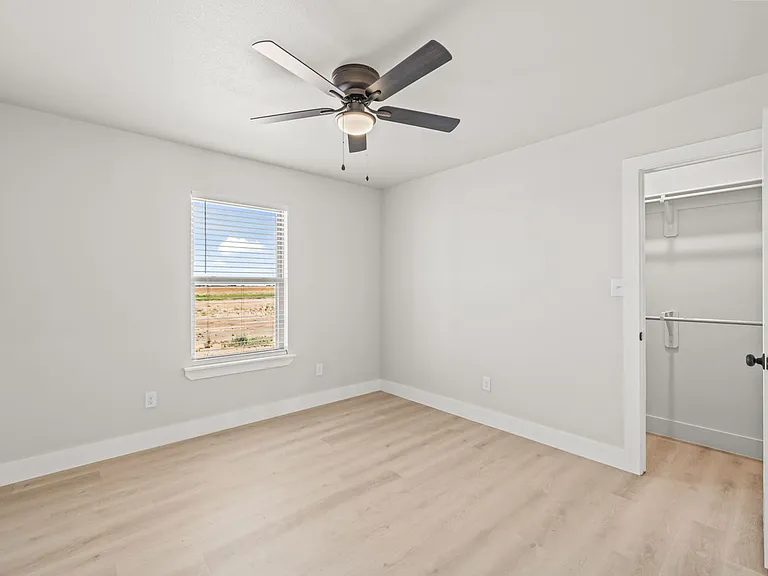 10517 East Cres #7400 — Photo 26
