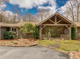 661 Whiteside Mountain Rd, Highlands, NC 28741