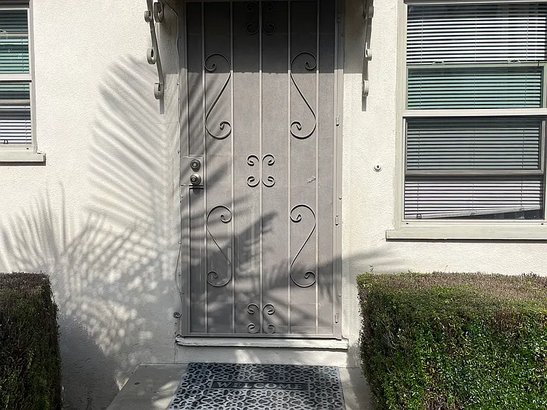 5202 Knowlton St — Photo 9