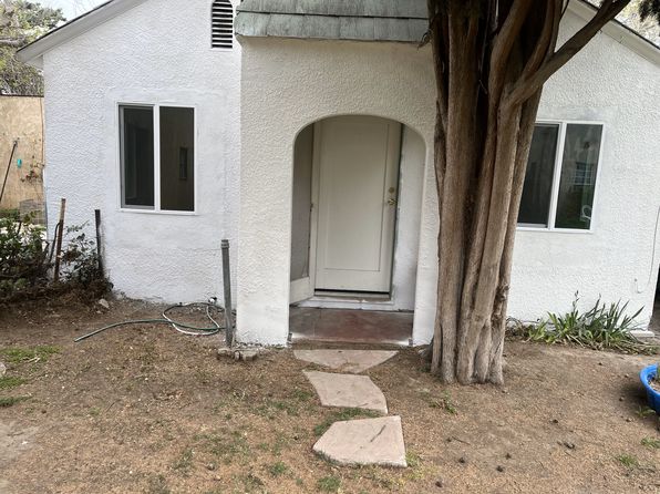 220 W D St #405