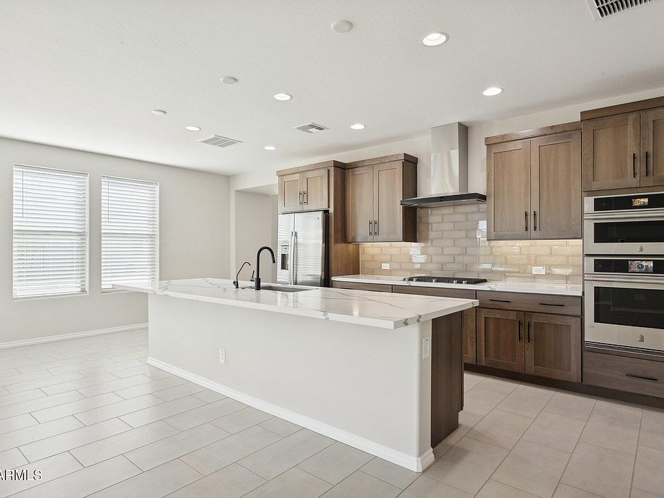 1st image of 506 E CITRUS HOLLOW Way