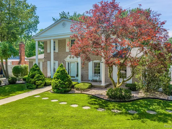 19668 Coachwood Rd, Riverview, MI 48193