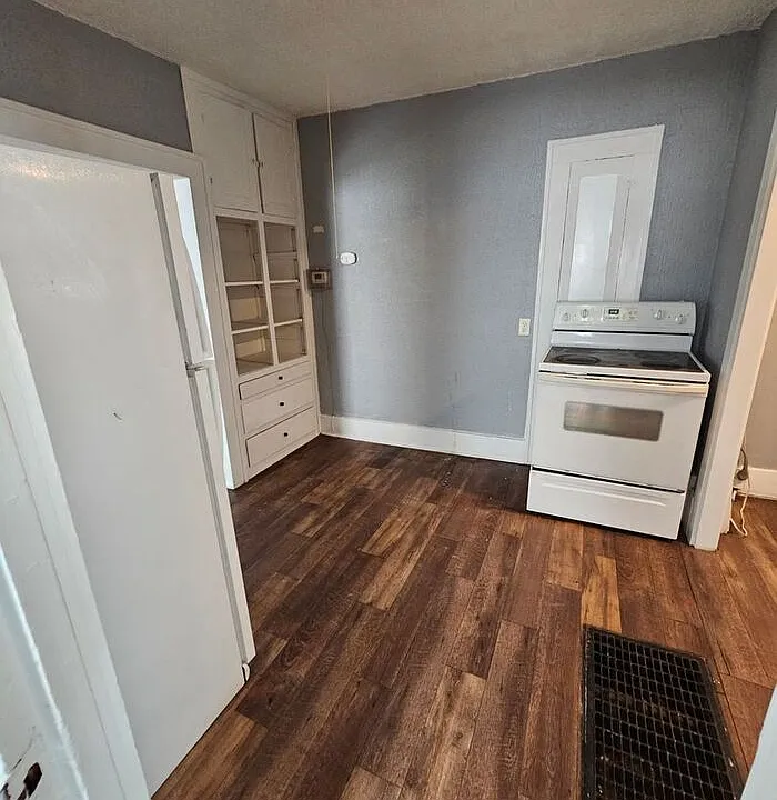 35 S 3rd St #2