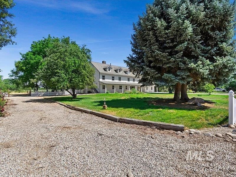 1st image of 3040 N Duane Dr
