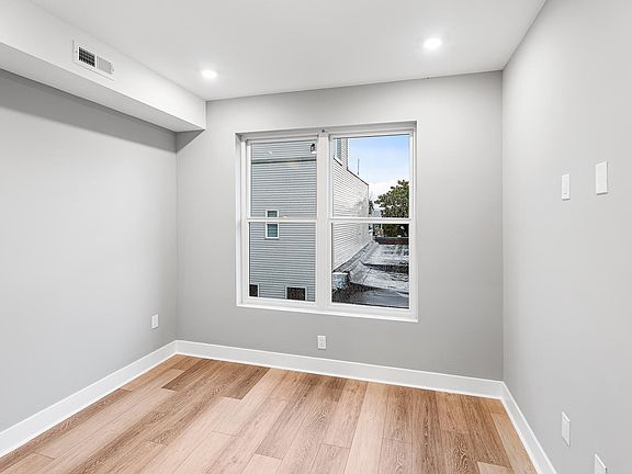 4th image of 2526 Cecil B Moore Ave #C