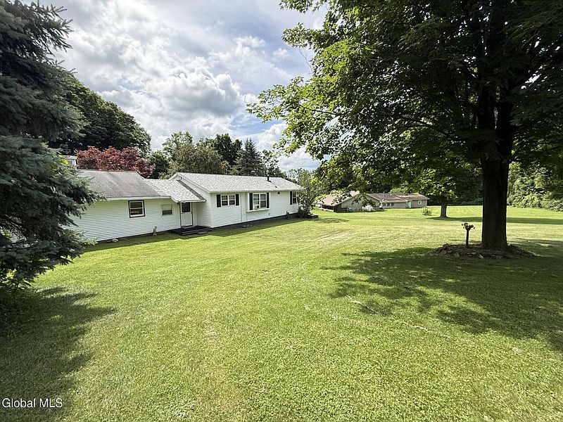 5th image of 695 Dean Road