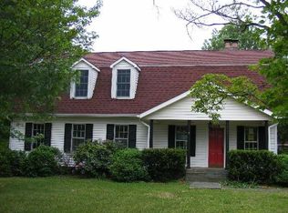 209 Montgomery Ln, Maryville, TN 37803