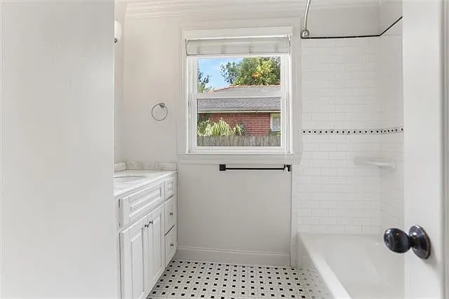 6240 Argonne Blvd — Photo 15