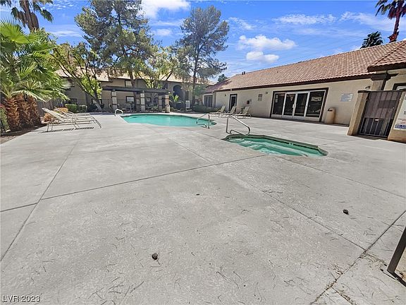 5th image of 2606 S Durango Dr APT 289