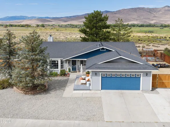 121 N Pointe Cir, Dayton, NV 89403