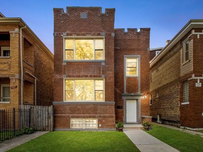 6806 S Rockwell St, Chicago, IL, 60629