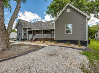 321 E Sallee Ave, Litchfield, IL 62056